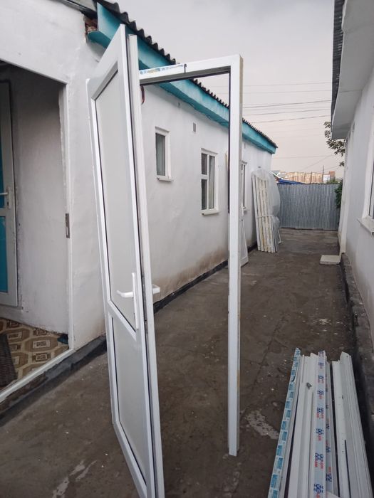 Продам пласт дверь 2 метр х 85