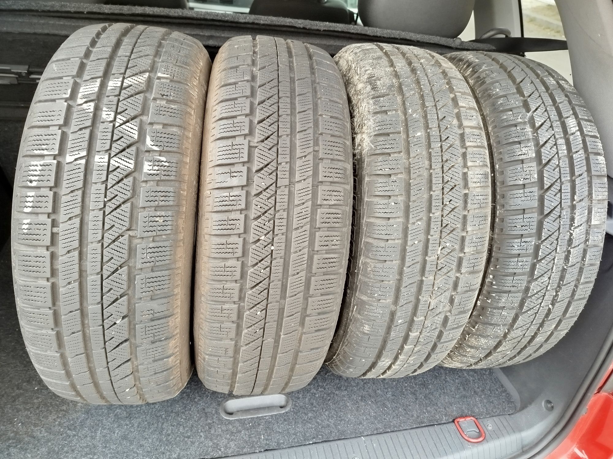 Продавам 4бр зимни гуми Bridgestone 185/60/15