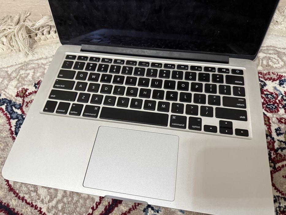 Продам MacBook Pro 13 2013 года