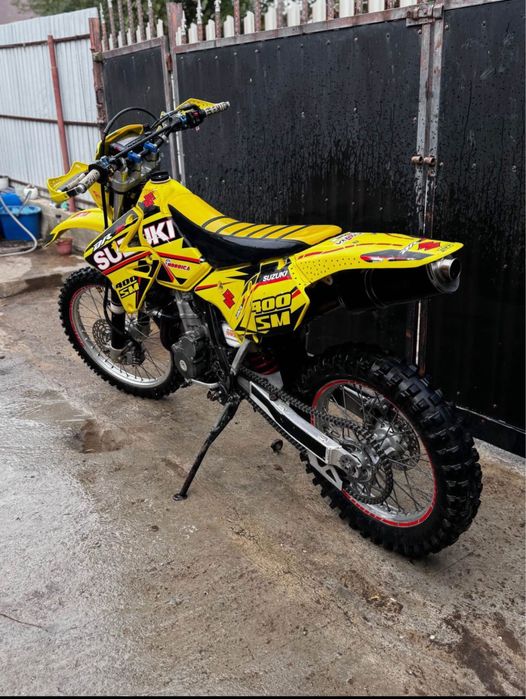 Suzuki drz 400sm ,stare ireprosabilă
