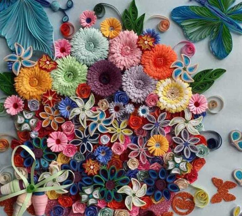 КОМПЛЕКТ ЗА КВИЛИНГ - произведения на изкуството върху хартия.