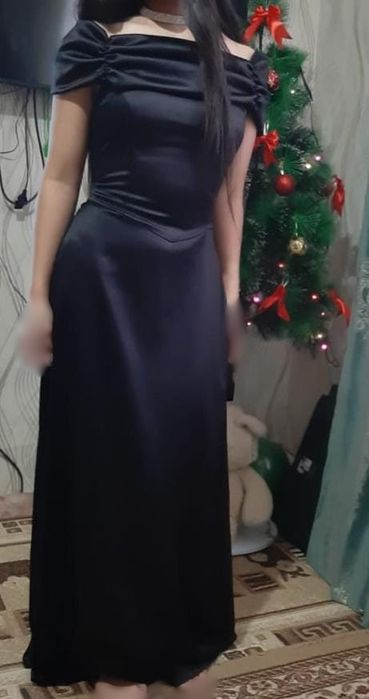 Элегантное чёрное вечернее платье в пол 

платье В ПОЛ