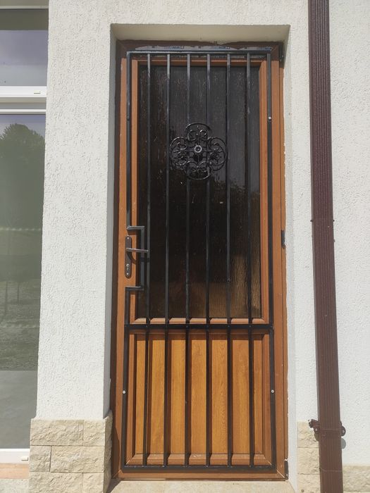 Gard fier forjat/alte confecții metalice la comandă