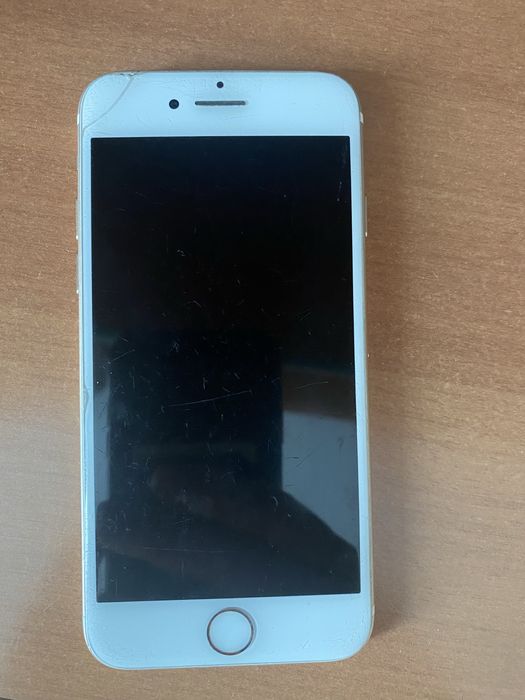 Продам айфон 7 все работает