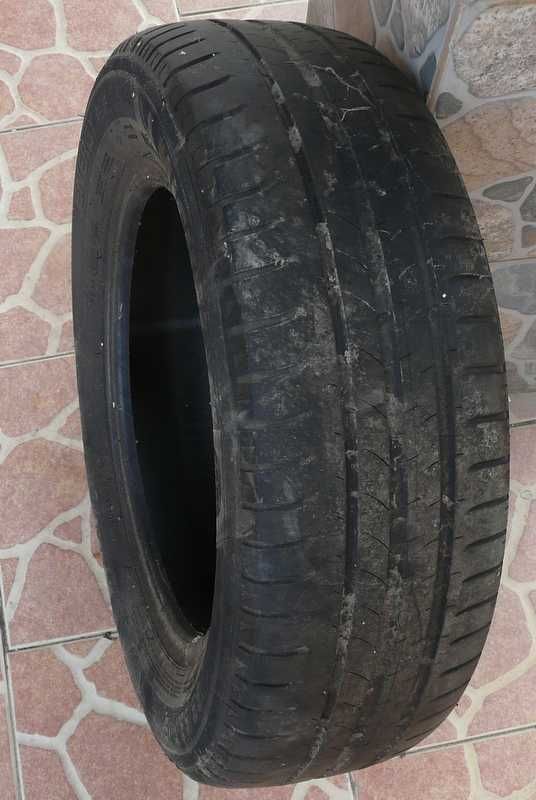 anvelopa iarna 195/65/15 130 lei si vara 70 lei,Bucovat sau TM,cauciuc