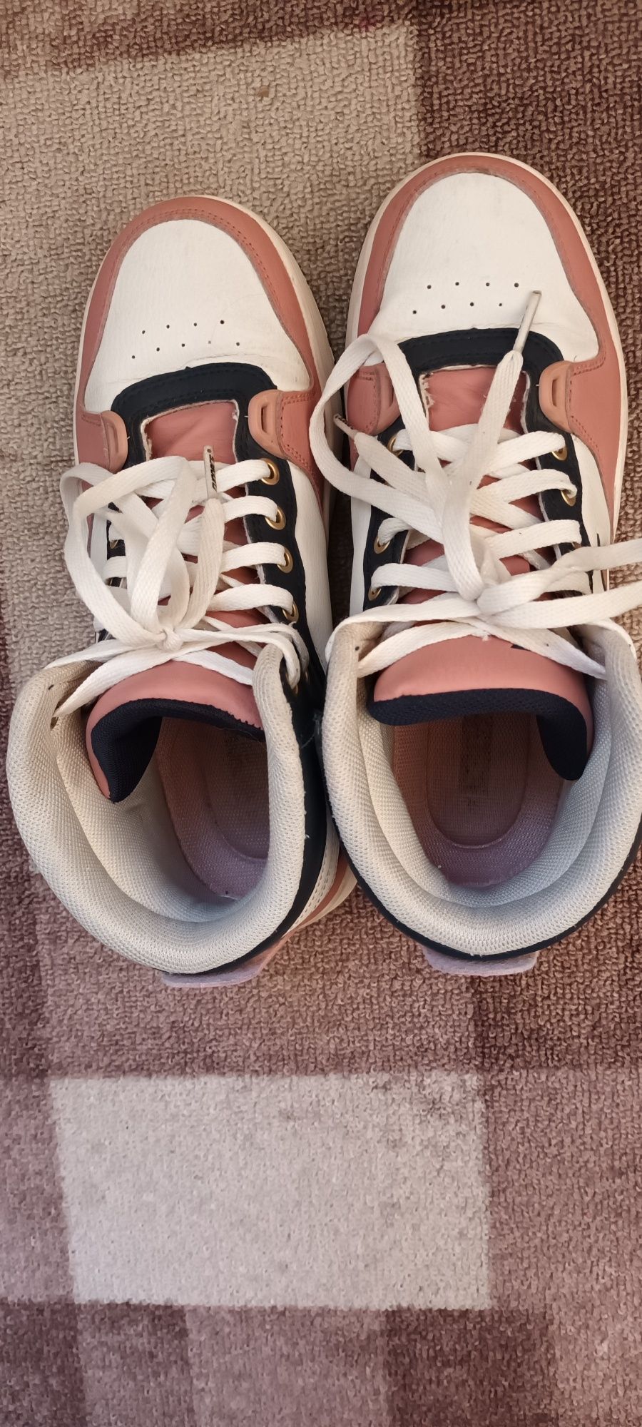 Дамски кецове RUNNERS!