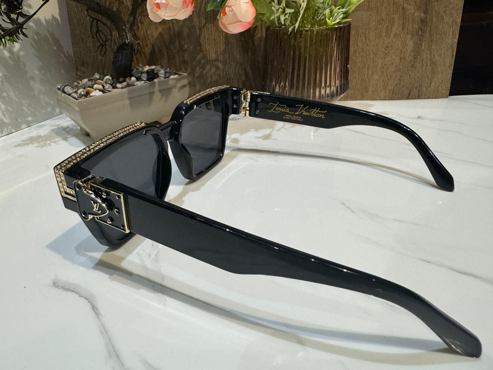 Ochelari de soare Louis Vuitton pentru bărbați.  Calitate superioară.