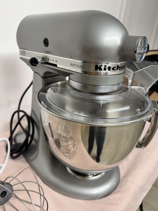Kitchen Aid ARTISAN plus Mixer cadou