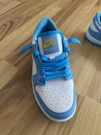 Nike dunk low university blue