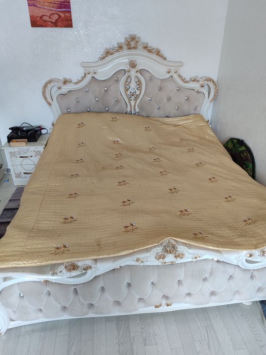 Продам Кровать двуспальная б/у