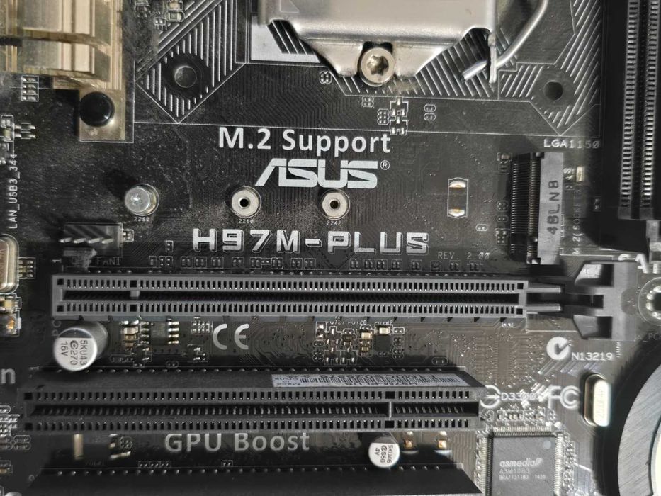 Placa de baza ASUS H97M-PLUS, Socket 1150 + Procesor Intel I3 4130