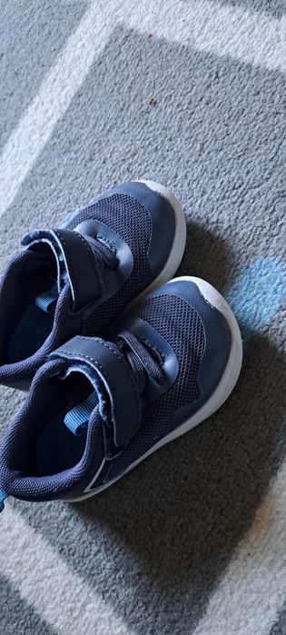 Adidași baieti,tex