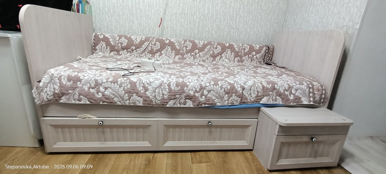 Продам двухъярусную кровать