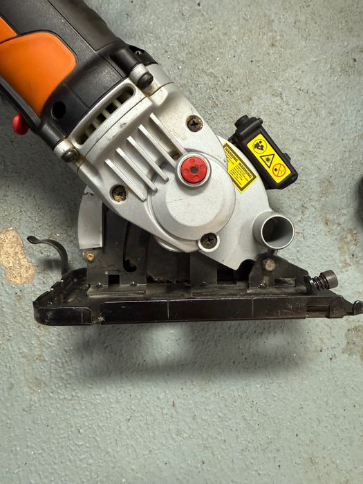 Fierastrau circular mini Worx WX426
