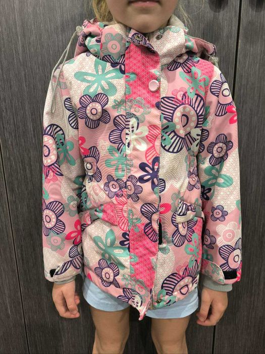 Продам верхнюю одежду на девочку с рождения и до 3 лет