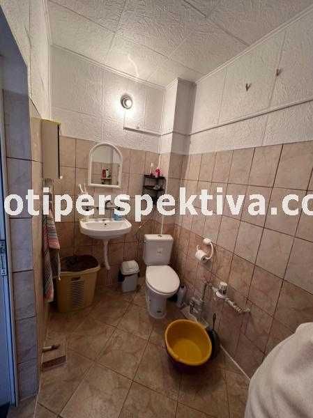 Продава се Двустаен апартамент в Пловдив, Център - 64 кв.м за 1446 €/кв.м - Снимка #9