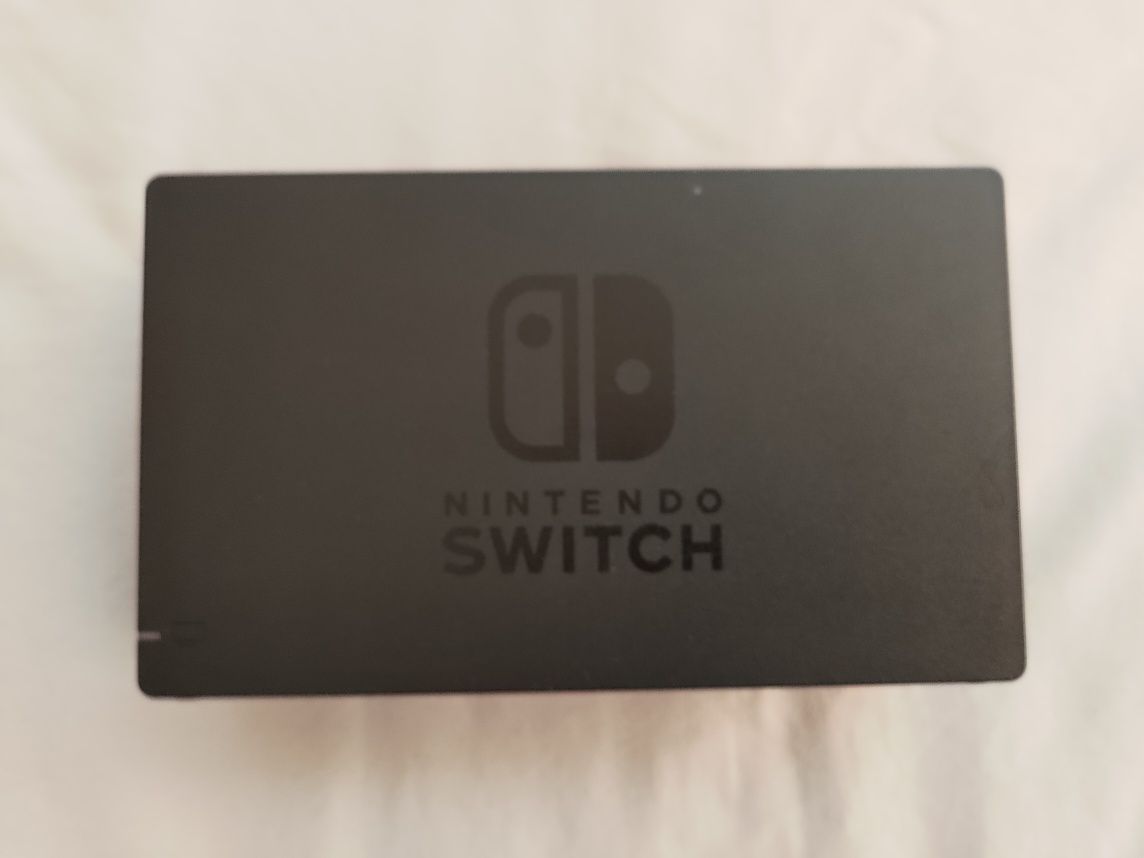 Vand dock pentru consola Nintendo Switch