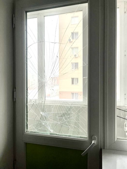 Замена стеклопакетов, битые стекла, ремонт окон