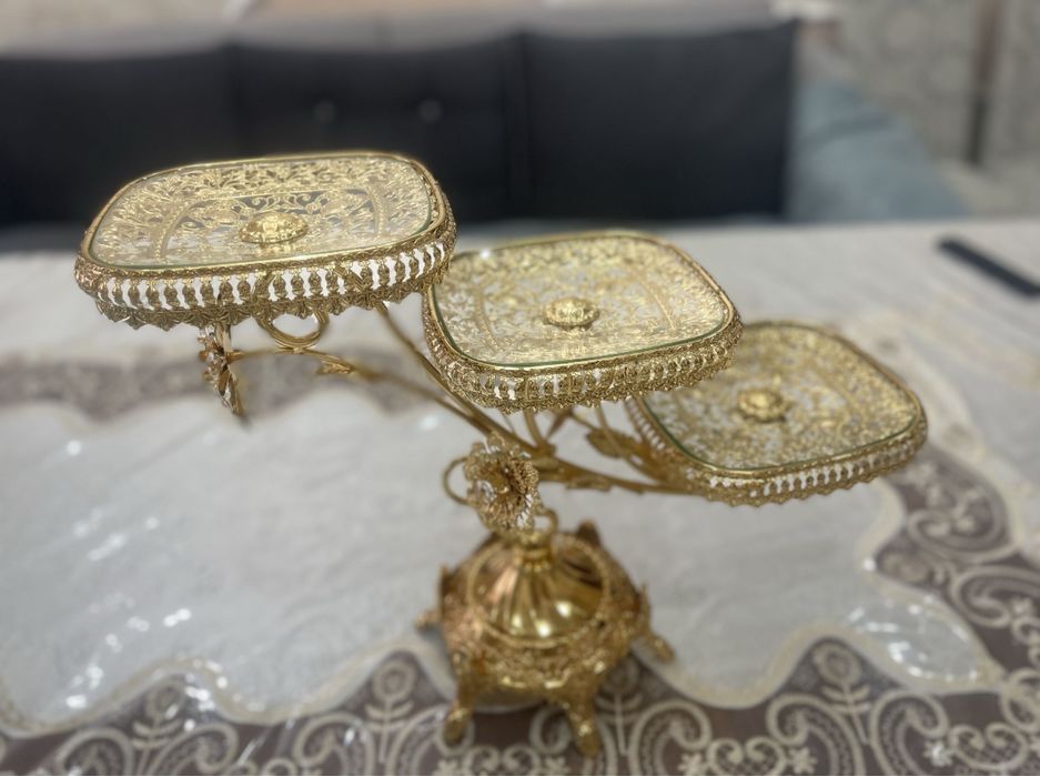 Продам конфетницы красивые 2 штуки