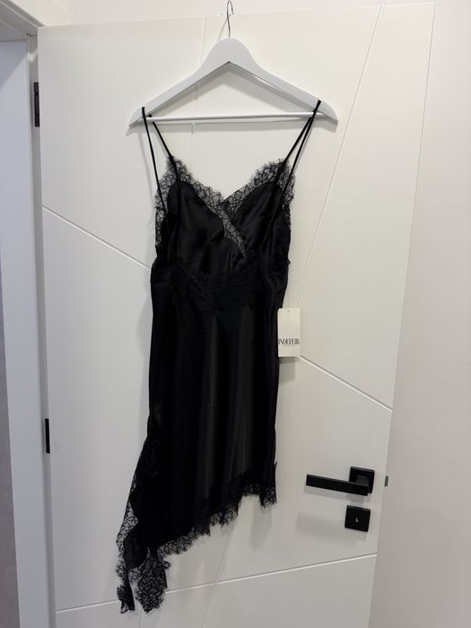 Сатенена къса рокля