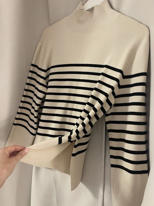 Пуловер на ленти HM