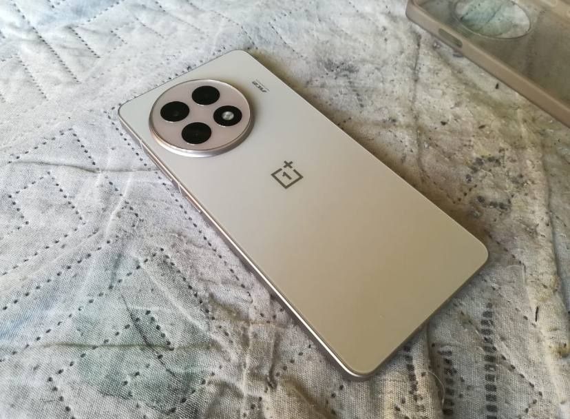 Oneplus ace 5 идеал, без выгорания