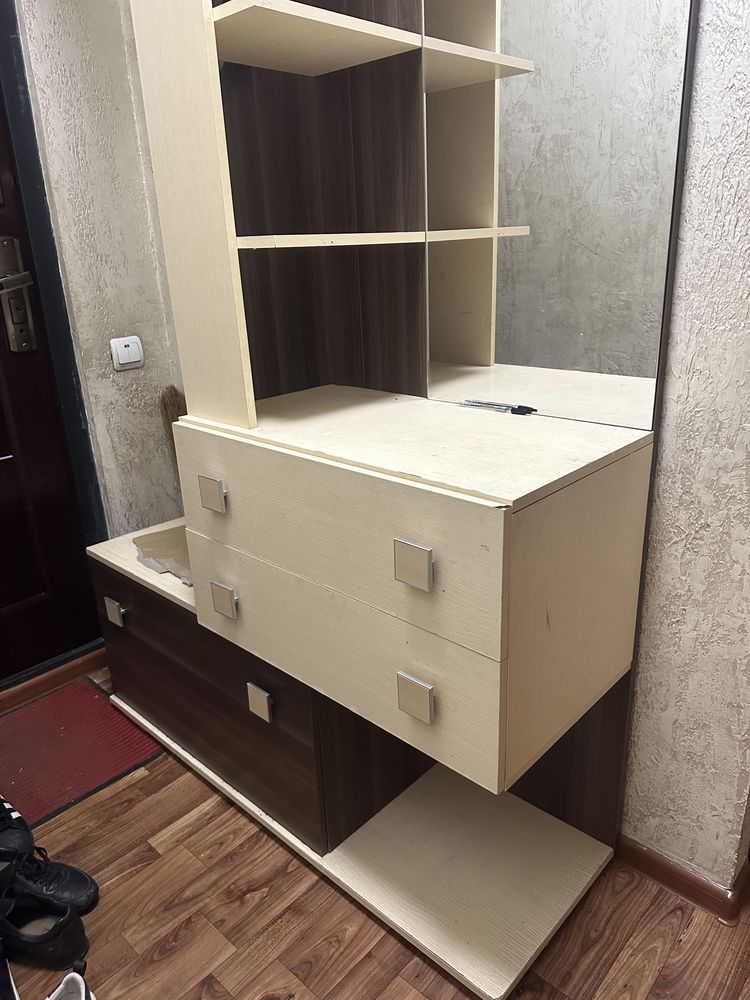 Прихожая срочно продается