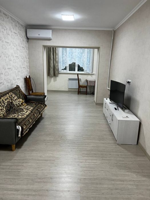 Продаётся 2х комн кв га Максим Горький , Бий метро