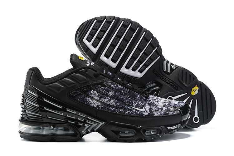 Нови мъжки маратонки Nike Air Max Plus III размери 41,42,43