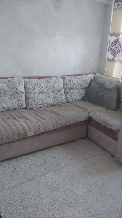 Продам б/у диван