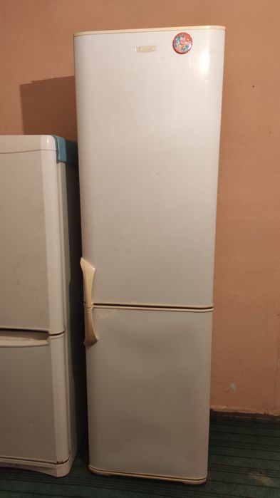 Холодильник Бирюса