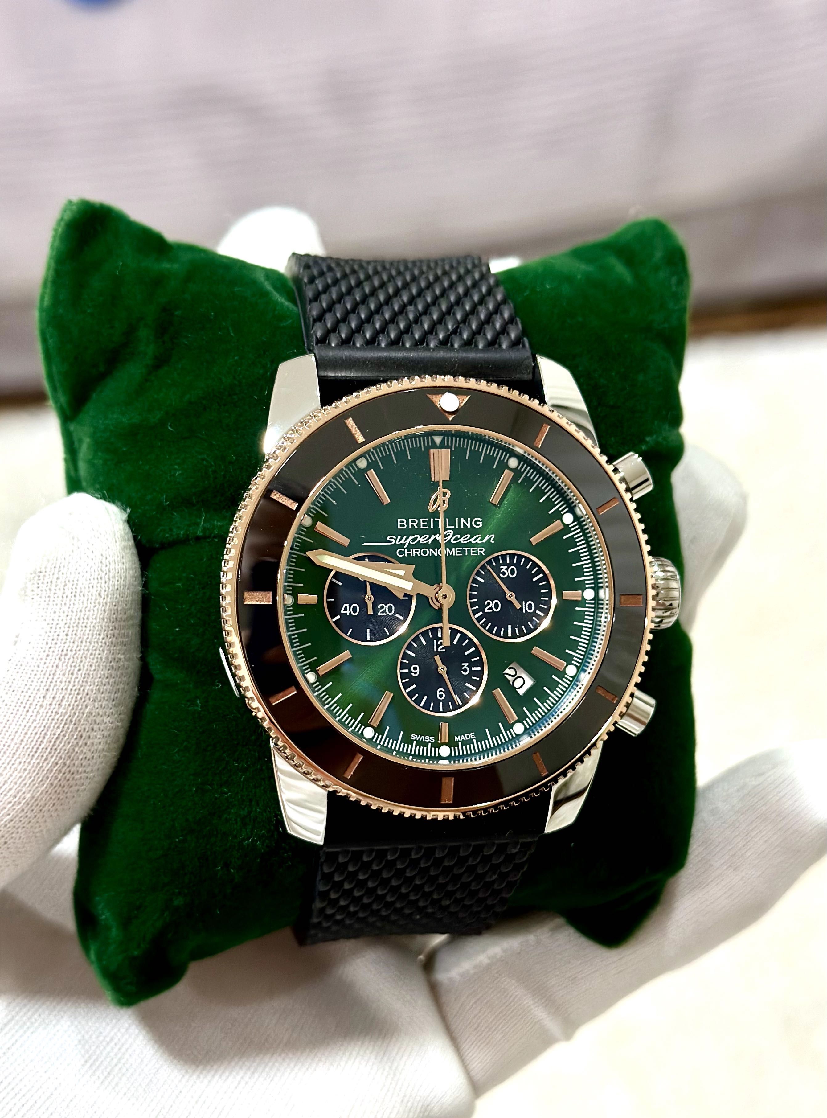 Breitling Superocean Chrono Green DIal