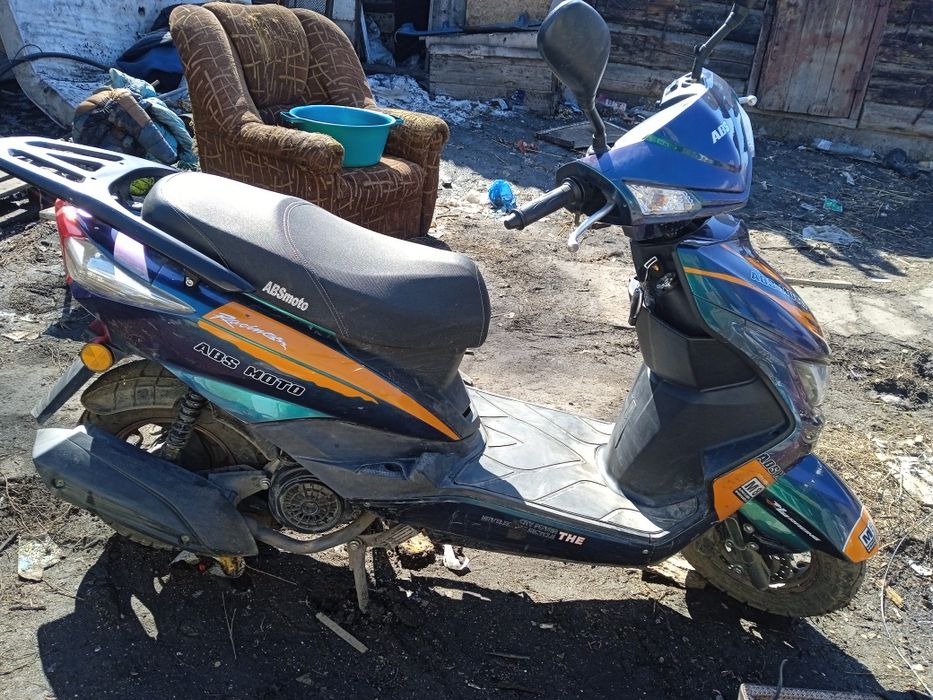 Продам скутер срочно