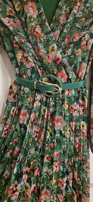 Vând rochie elegantă