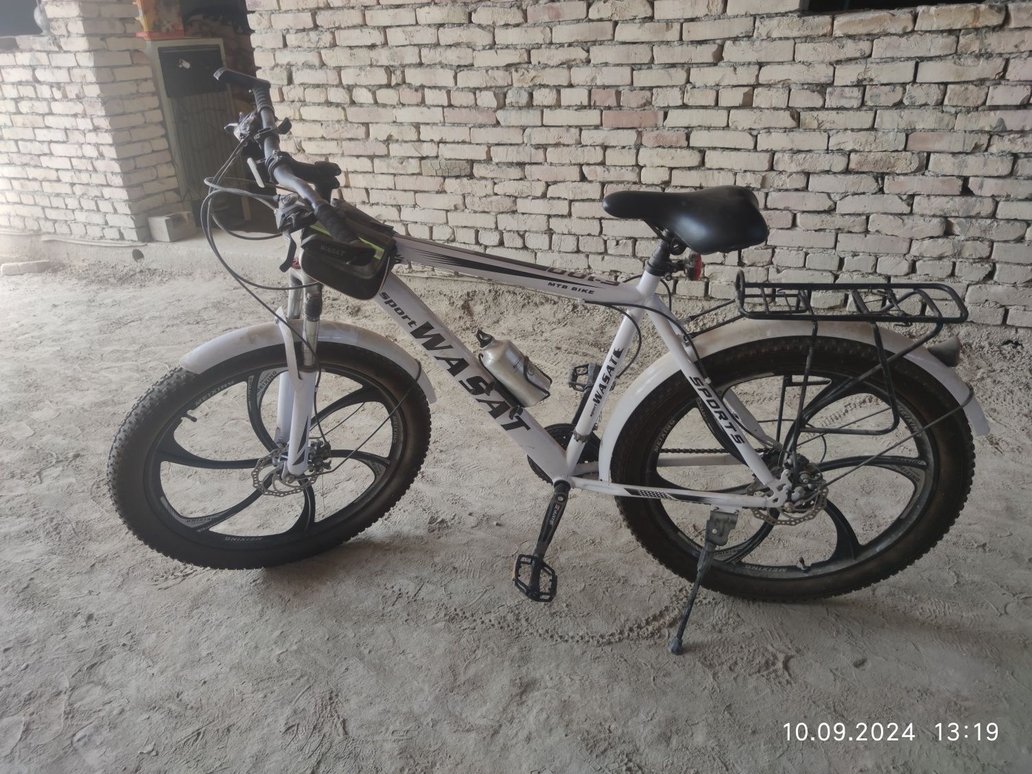 Velosiped sotiladi.