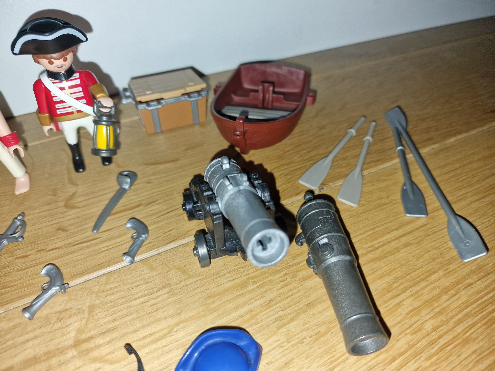 Playmobil  пирати и войници