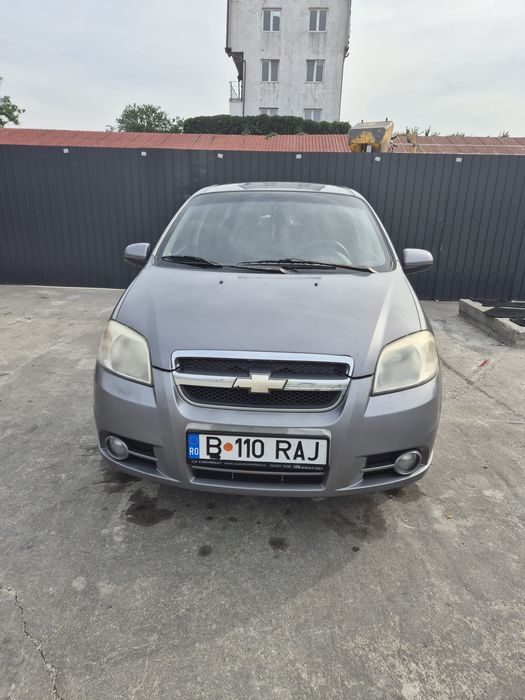Vând Chevrolet Aveo