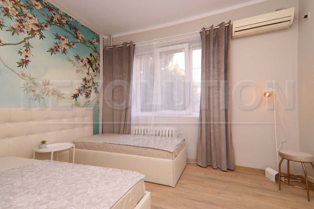 Продава се Тристаен апартамент в София, Център - 68 кв.м за 4045 €/кв.м - Снимка #7