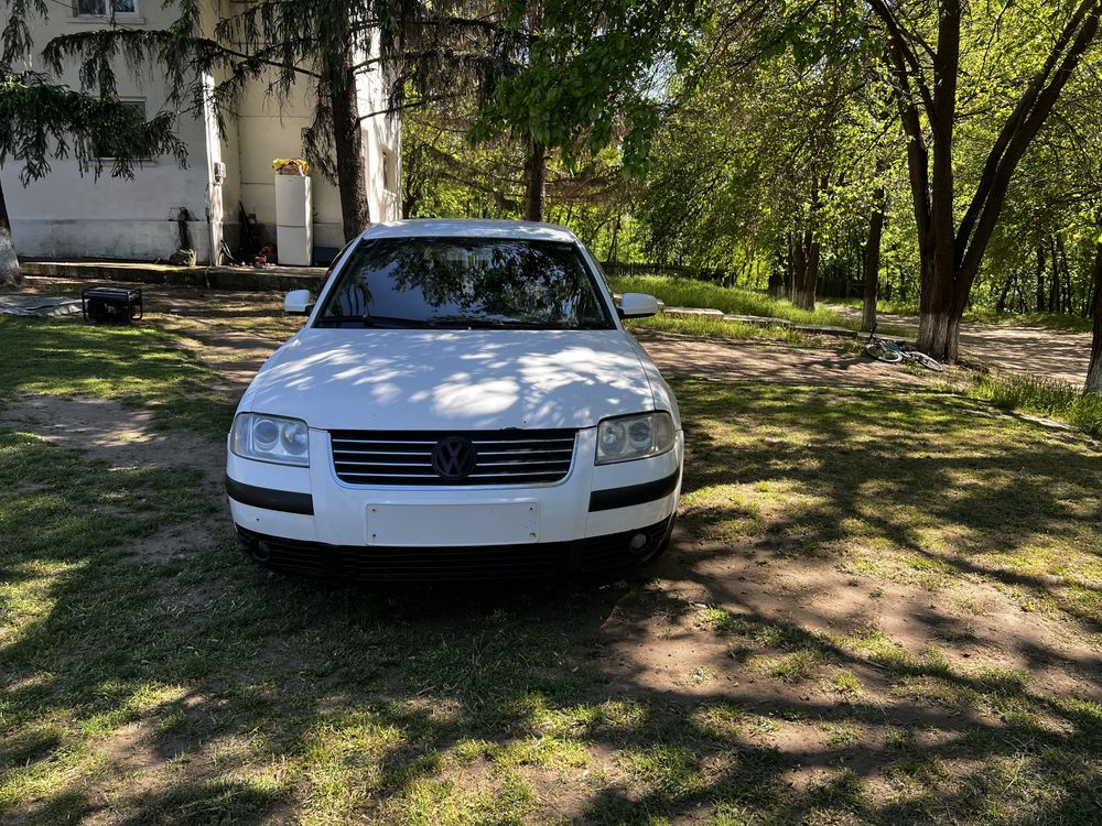Vând Passat B5.5