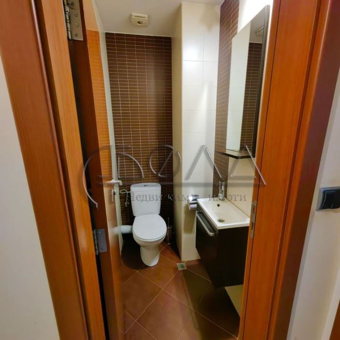 Продава се Двустаен апартамент в София, Център - 67 кв.м за 2792 €/кв.м - Снимка #8