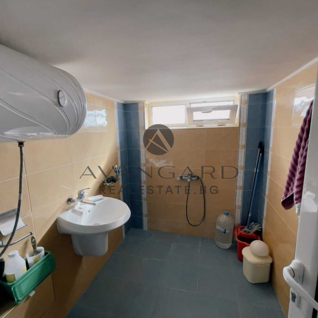 Продава се Къща в с. Марково, Област Пловдив - 976 кв.м за 481 €/кв.м - Снимка #16