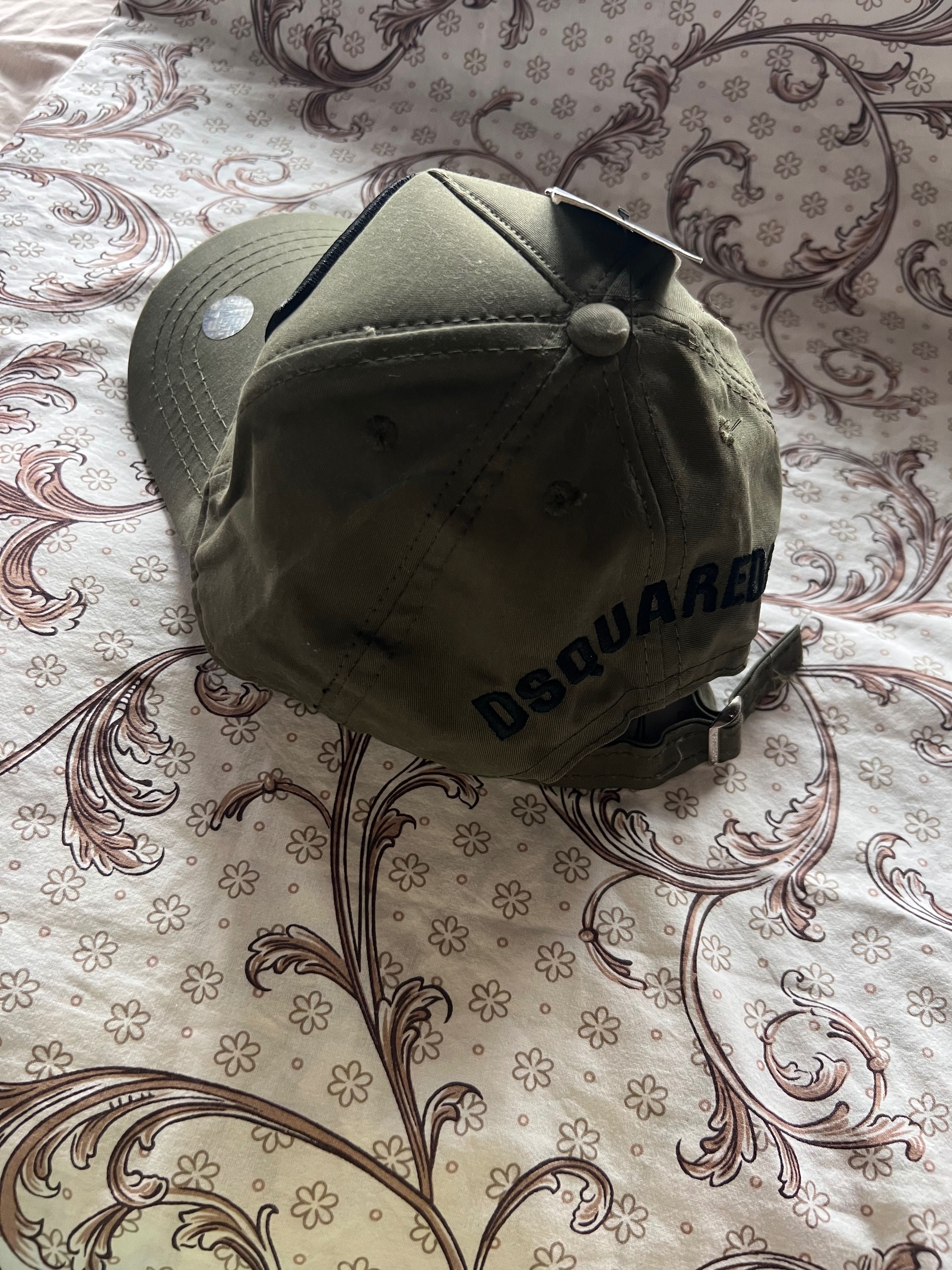 Оригинални шапки Dsquared2