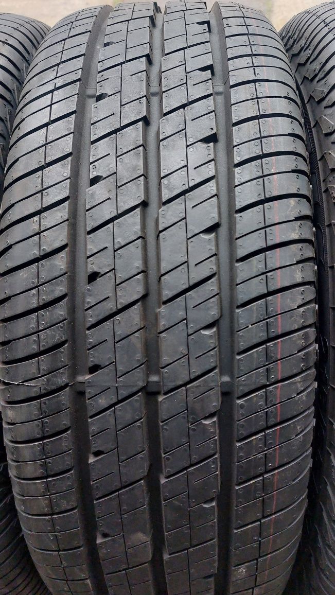 Гуми за Бус 215/65/15 C Continental Vanco2 4 броя