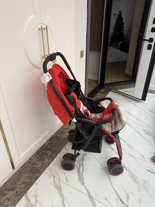 Коляска прогулочная