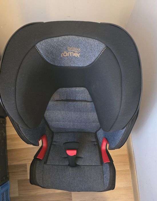Столче Britax Romer - Advansafix IV R 9-36kg с IsoFix Blue marble