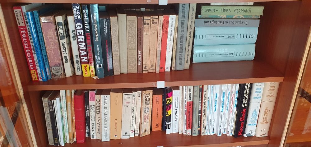 Carti de povesti , istorie , limbi străine, drept