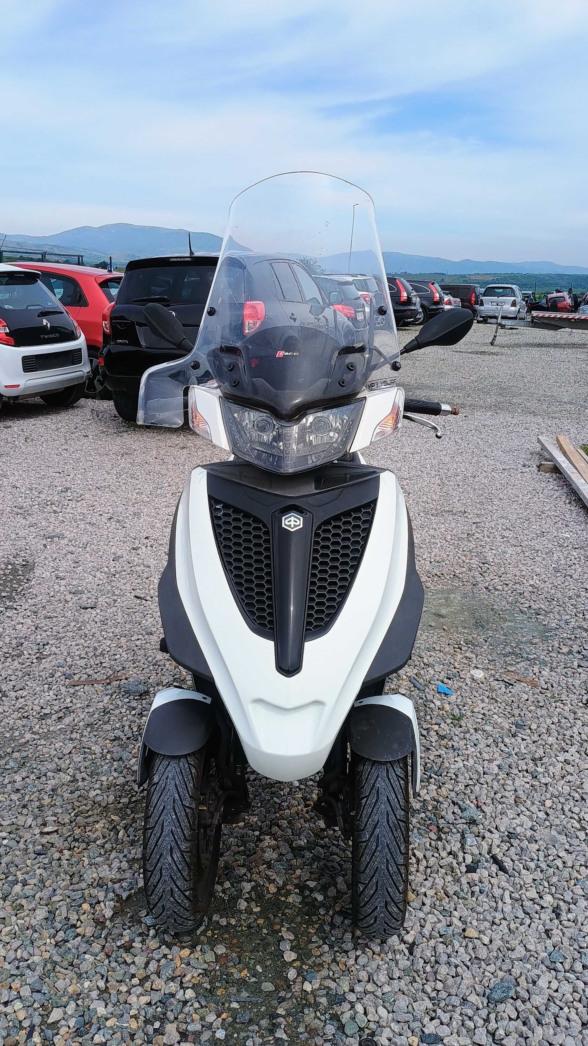 Piaggio MP3 300i