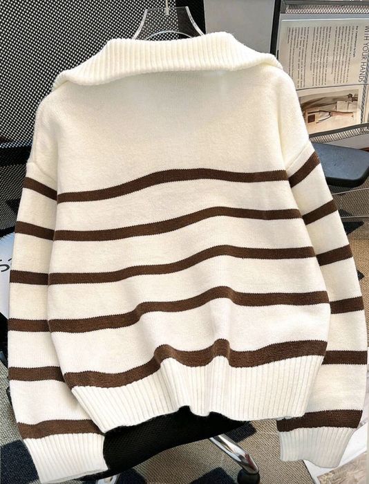 Нов дамски пуловер размер М-L