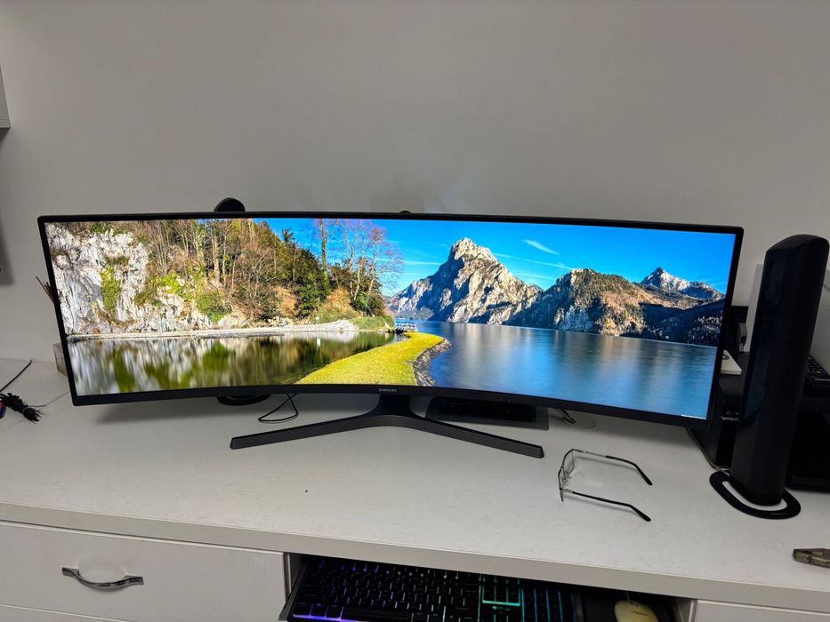 Monitor ultrawide samsung g9 diagonala 49 inch