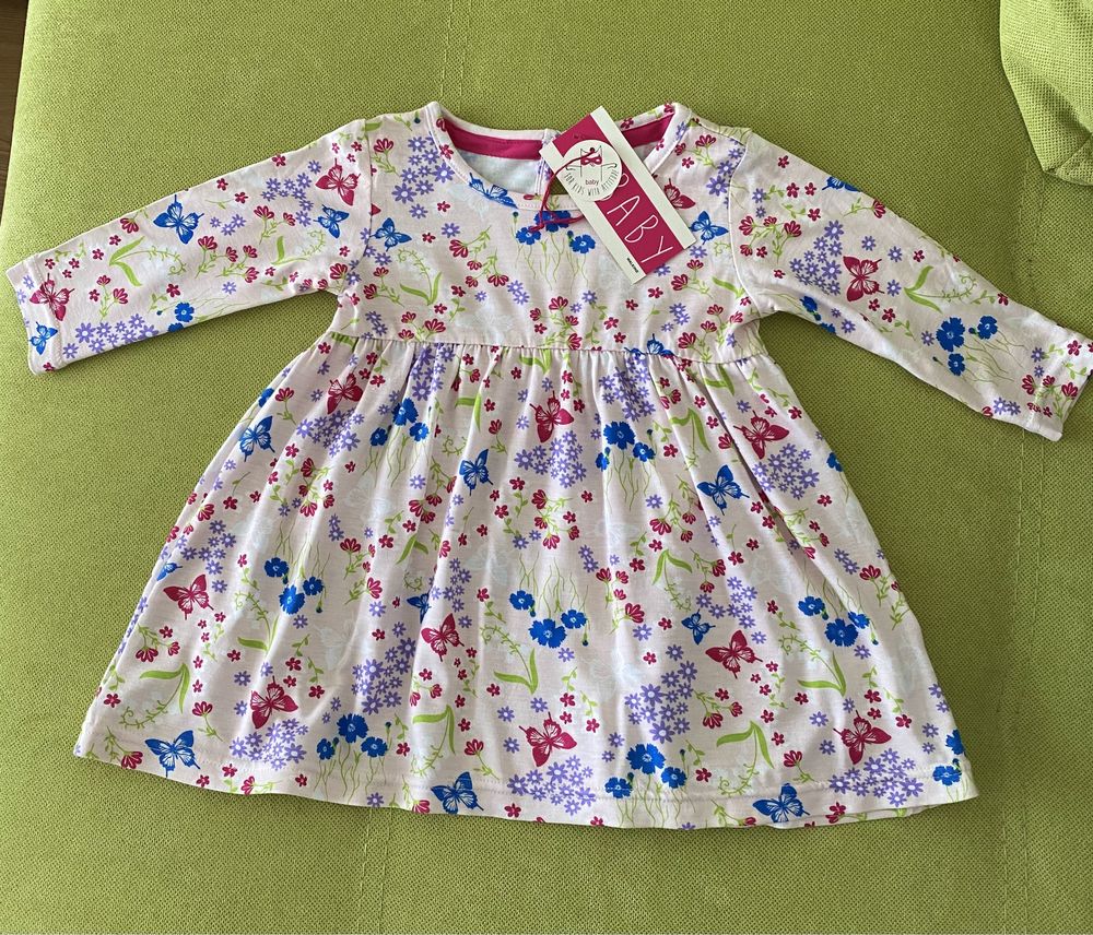 Детска рокля, размер 3-9 месецаа с етикет  + ПОДАРЪК плюшена игра